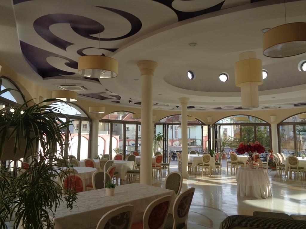 Hotel Park Central Sliven Extérieur photo