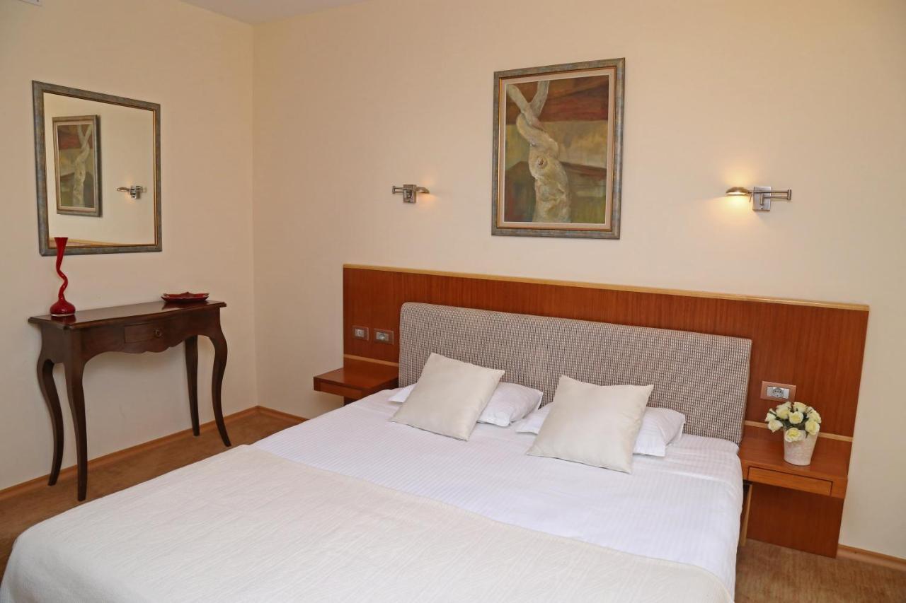 Hotel Park Central Sliven Extérieur photo
