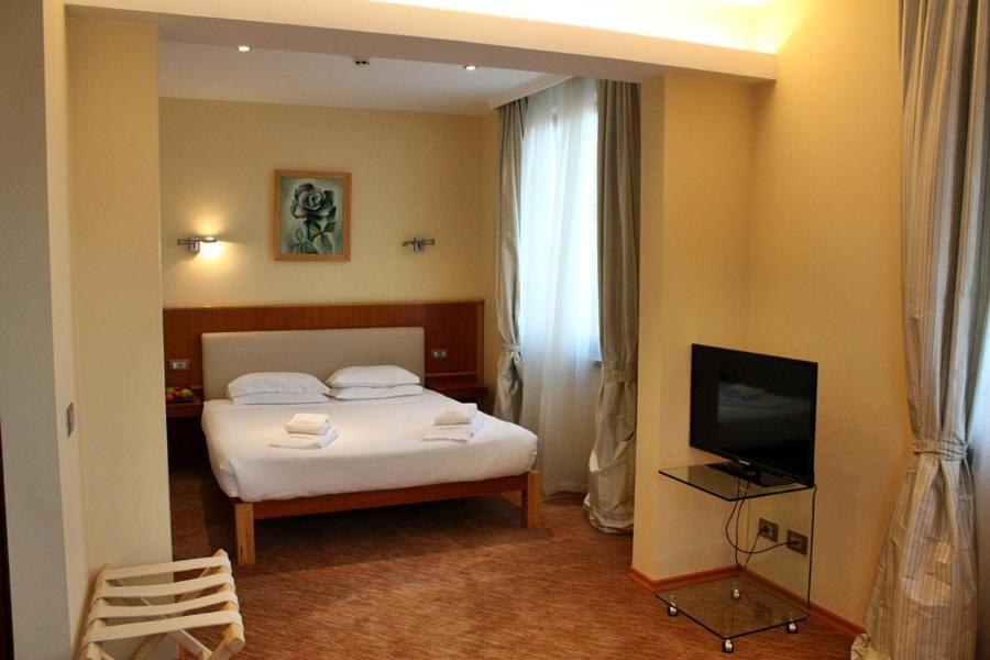 Hotel Park Central Sliven Extérieur photo