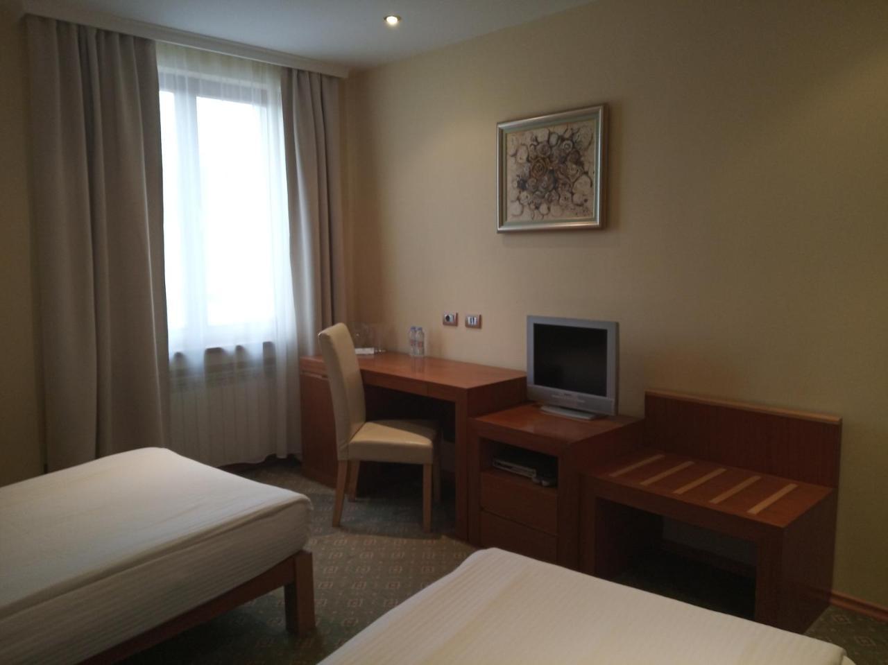 Hotel Park Central Sliven Extérieur photo